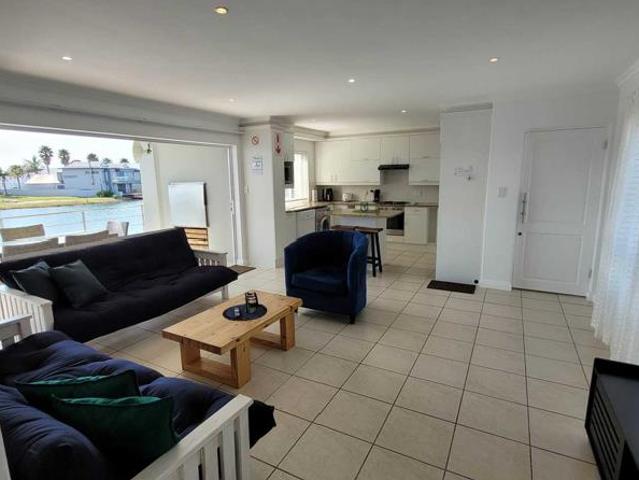 Apartment for sale in Jeffreys Bay, Eastern Cape