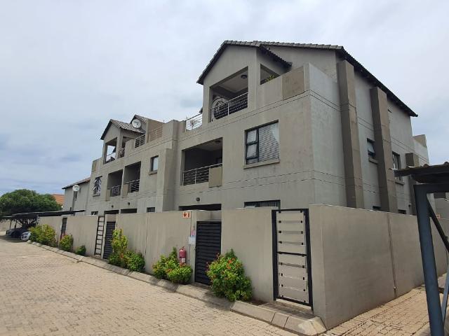 Apartment for sale in Hartbeespoort Dam Nature Reserve, North West