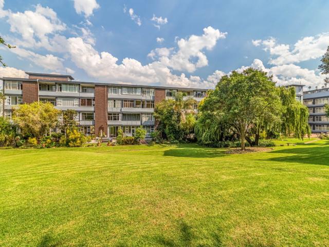 Apartment for sale in Vosloorus, Gauteng