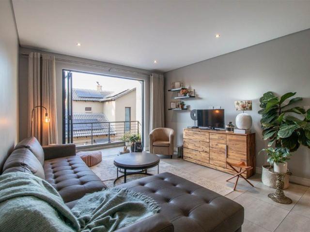 Flat for sale in Waterkloof, Gauteng