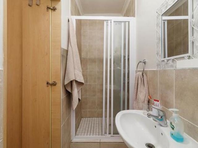 Apartment for sale in Cape Town, Western Cape