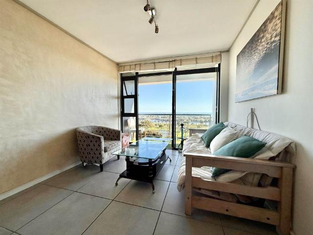 Flat for sale in Cape Town, Milnerton