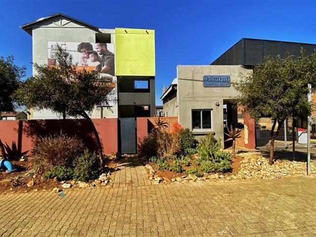 Apartment for rent in Mofolo, Soweto