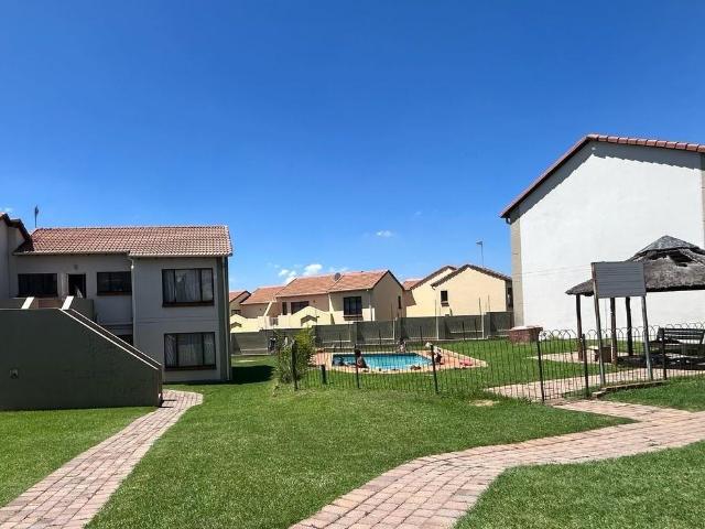 Apartment for sale in Vosloorus, Gauteng
