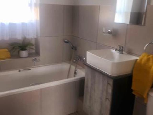 Apartment for rent in Waterkloof, Gauteng