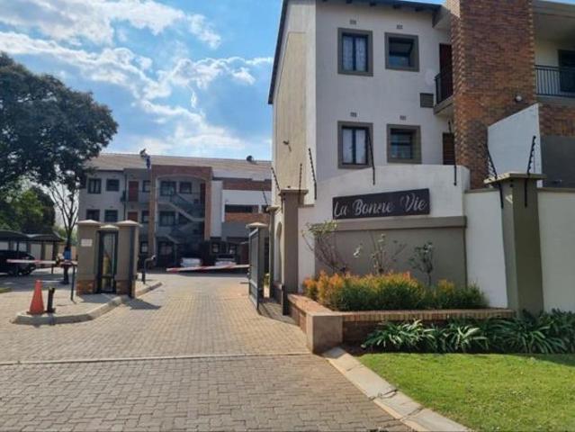 Apartment for rent in Waterkloof, Gauteng