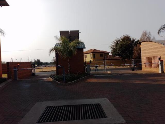 Apartment for rent in Waterkloof, Gauteng
