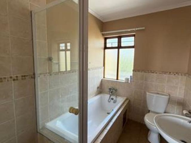Apartment for rent in Waterkloof, Gauteng