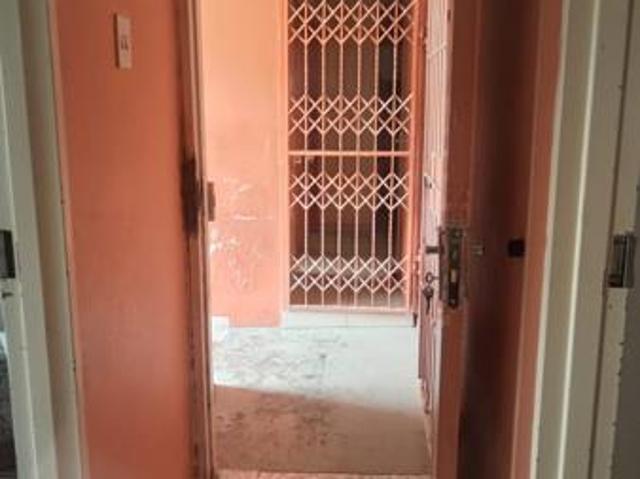 Apartment for rent in Seaview, Kwazulu-natal