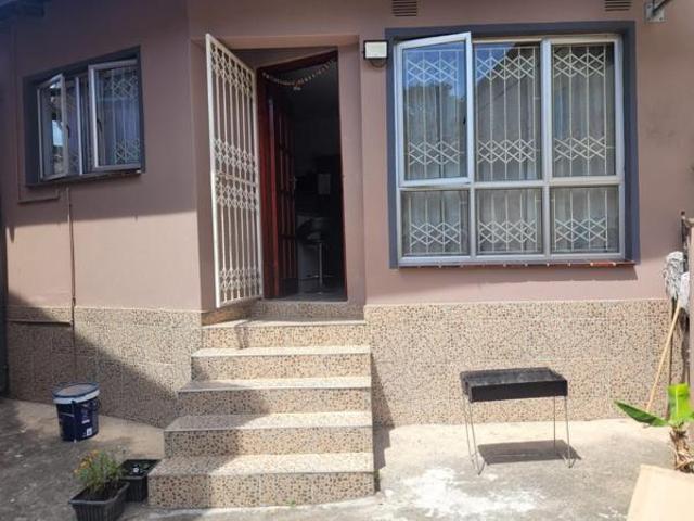 Apartment for rent in Chatsworth, Kwazulu-natal
