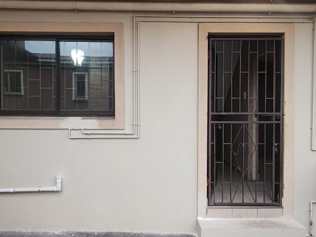 Apartment for rent in Chatsworth, Kwazulu-natal