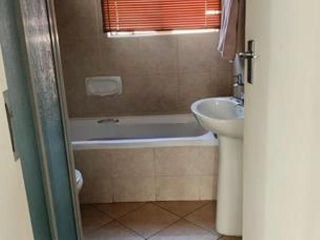 Apartment for rent in Waterkloof, Gauteng