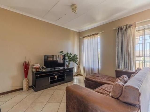 Apartment for rent in Waterkloof, Gauteng