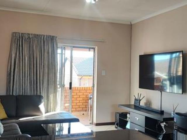 Apartment for rent in Waterkloof, Gauteng