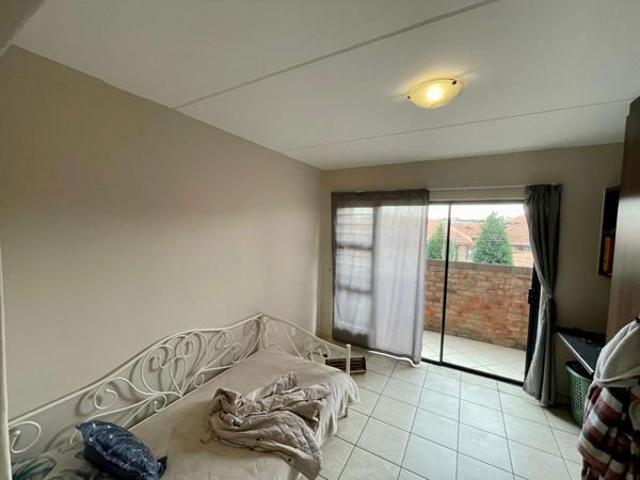 Apartment for sale in Potchefstroom, Tlokwe Local Municipality