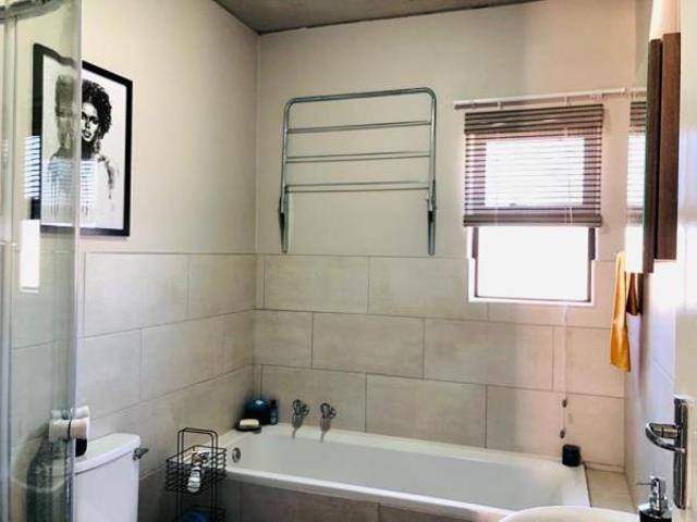 Apartment for rent in Waterkloof, Gauteng