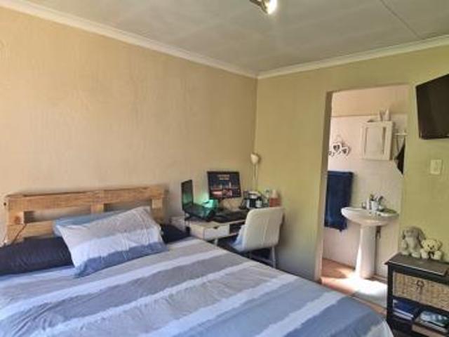 Apartment for rent in Waterkloof, Gauteng