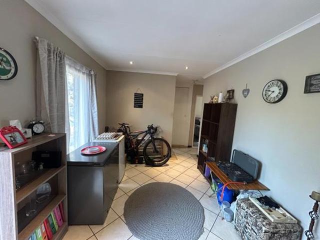 Apartment for rent in Waterkloof, Gauteng
