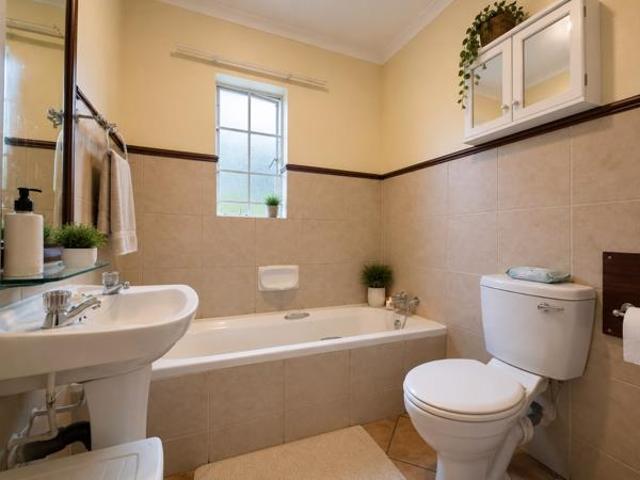 Apartment for rent in Waterkloof, Gauteng