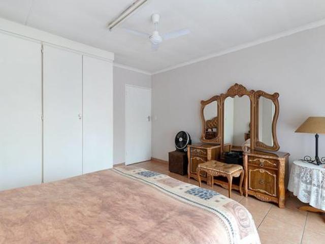 Apartment for rent in Waterkloof, Gauteng