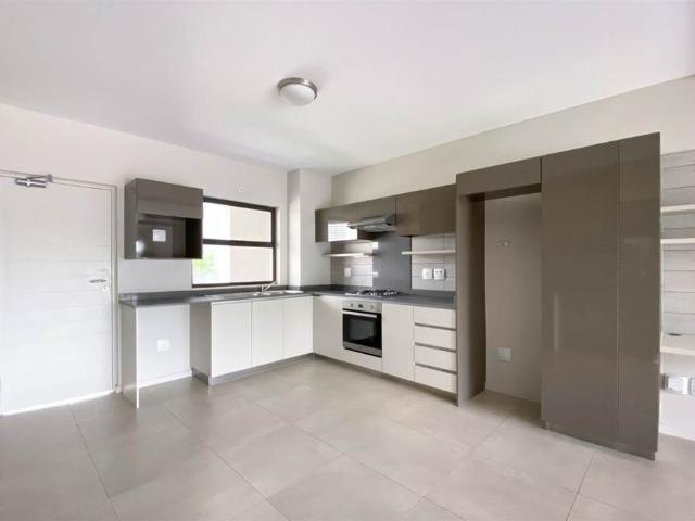 Apartment for sale in Johannesburg, North & Sandton