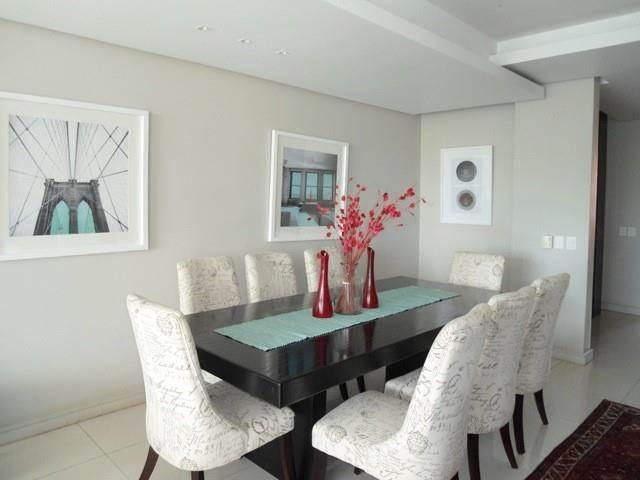 Apartment for sale in Johannesburg, North & Sandton