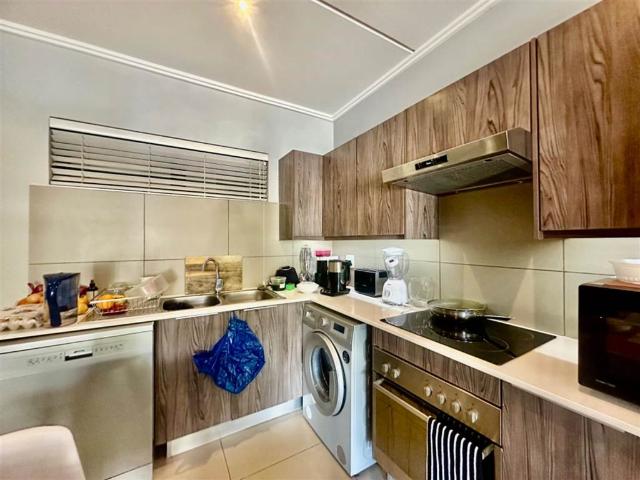 Apartment for sale in Johannesburg, North & Sandton