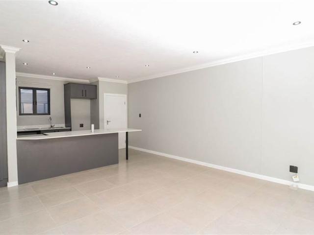 Apartment for sale in Johannesburg, North & Sandton