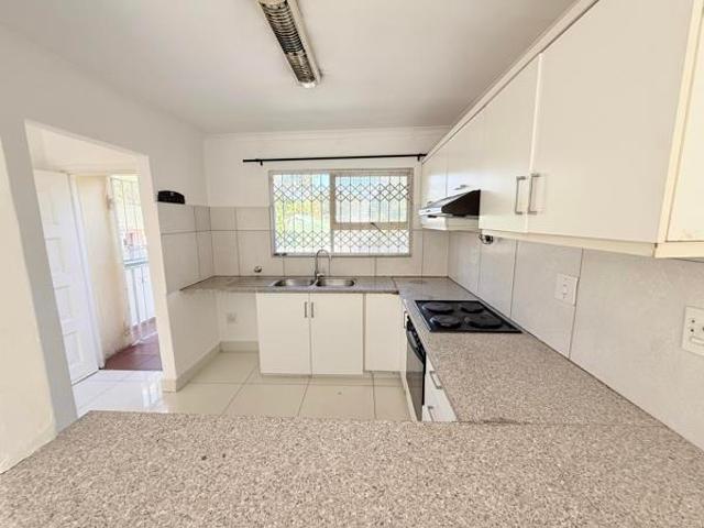 Apartment for rent in Seaview, Kwazulu-natal
