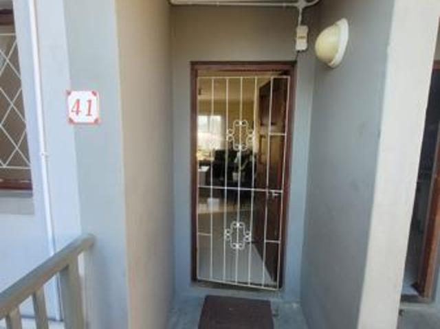 Apartment for rent in Seaview, Kwazulu-natal