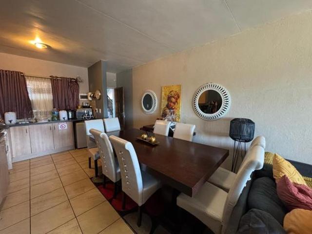 Apartment for sale in Kimberley, Frances Baard District Municipality