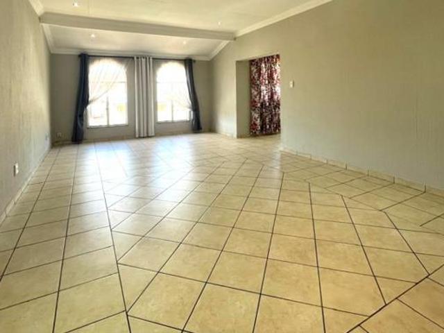 Apartment for rent in Jansenpark, City of Ekurhuleni Metropolitan Municipality