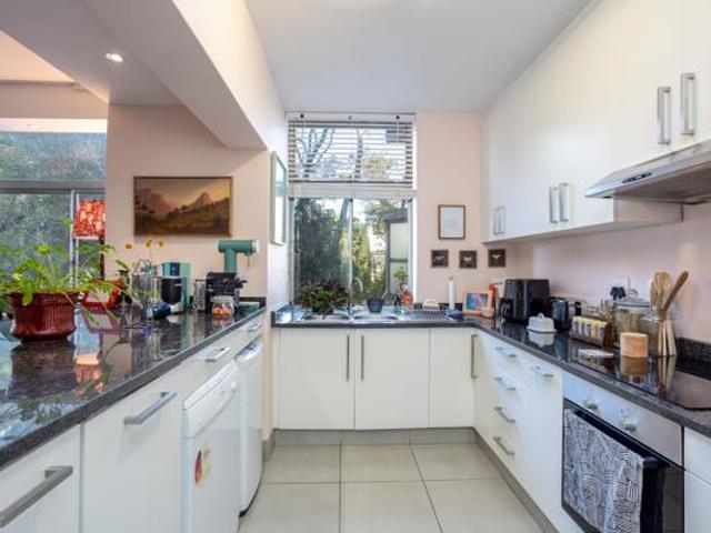 Apartment for sale in Cape Town, Western Cape