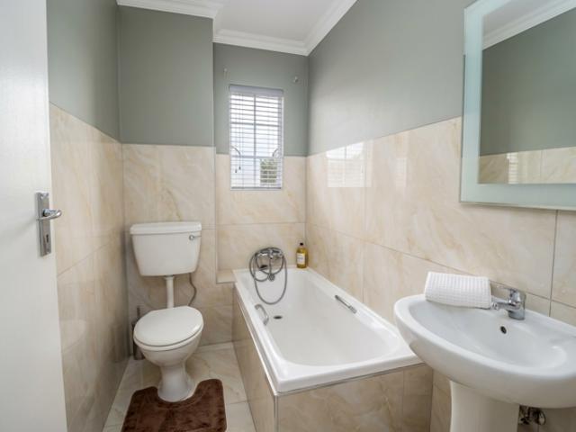 Apartment for rent in Waterkloof, Gauteng