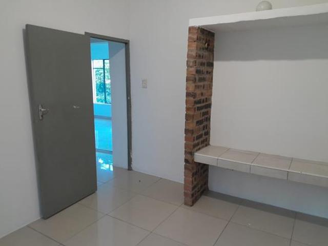 Apartment for rent in Seaview, Kwazulu-natal