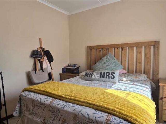 Apartment for sale in Vosloorus, Gauteng