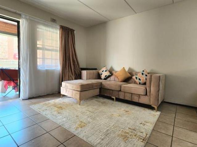 Apartment for sale in Vosloorus, Gauteng