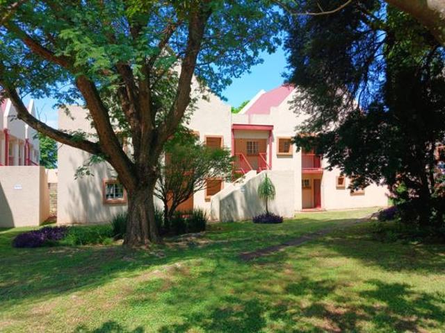 Apartment for sale in Vosloorus, Gauteng