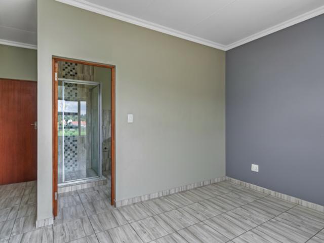 Apartment for sale in Vosloorus, Gauteng