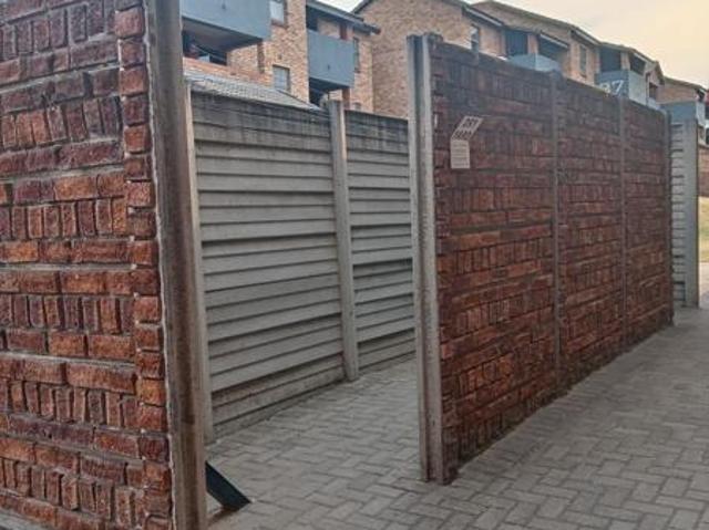 Apartment for sale in Vosloorus, Gauteng