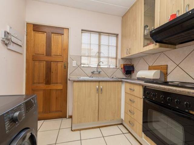 Apartment for sale in Vosloorus, Gauteng