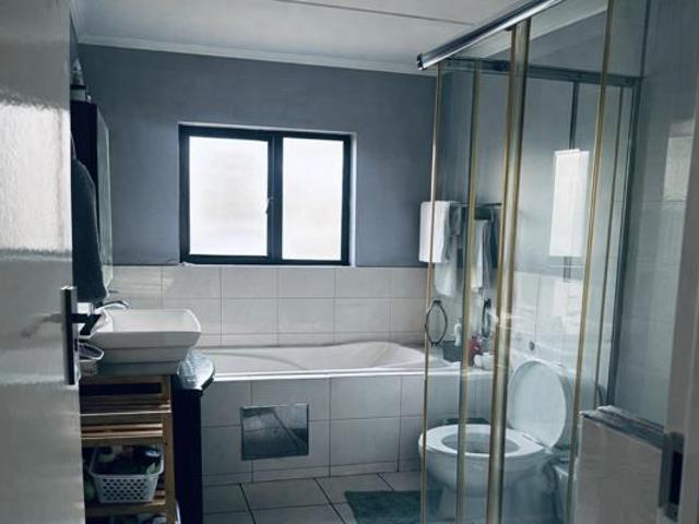 Apartment for sale in Vosloorus, Gauteng