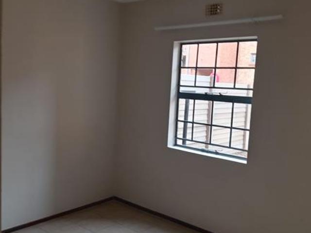 Apartment for sale in Vosloorus, Gauteng