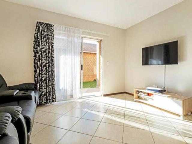 Apartment for sale in Vosloorus, Gauteng