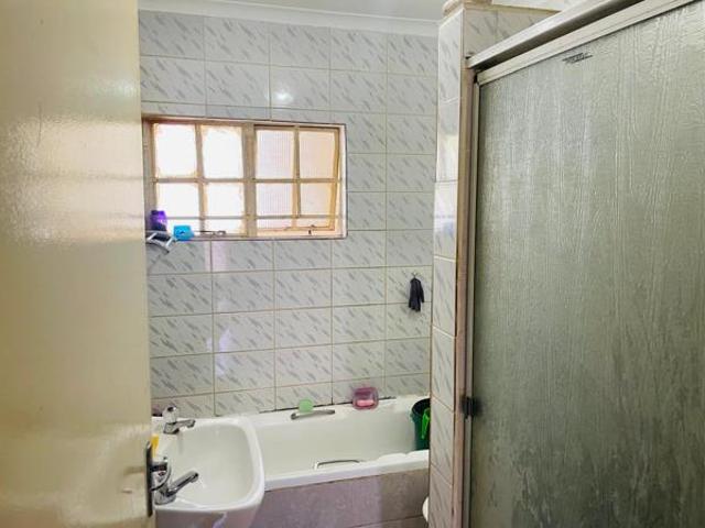 Apartment for sale in Vosloorus, Gauteng