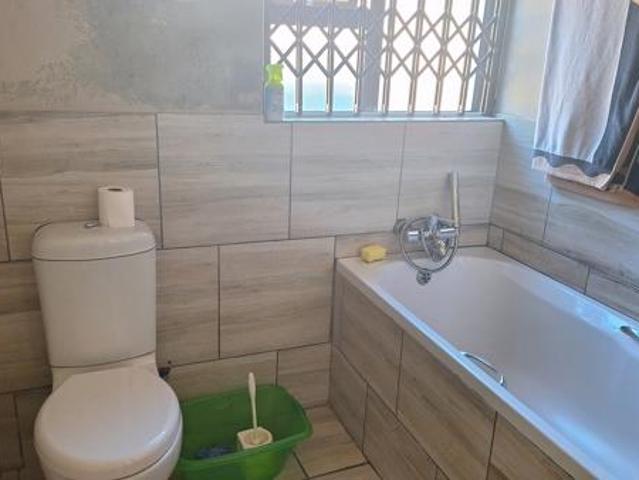 Apartment for sale in Port Elizabeth, Eastern Cape