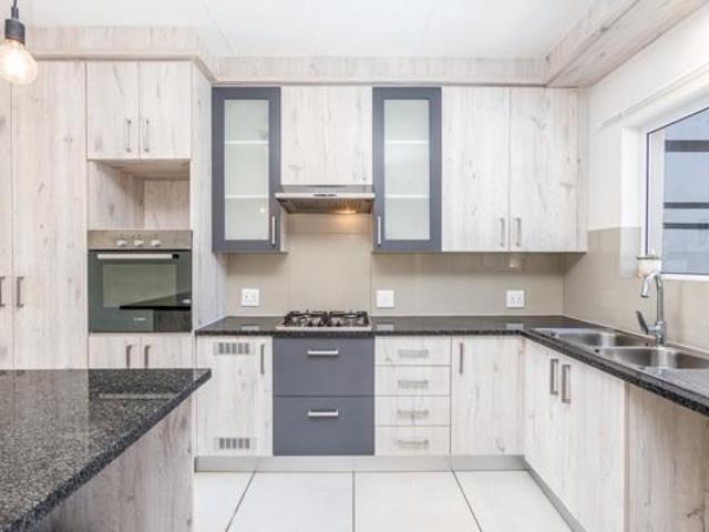 Apartment for rent in North & Sandton, Randburg