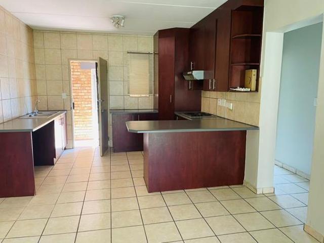 Apartment for rent in North & Sandton, Randburg