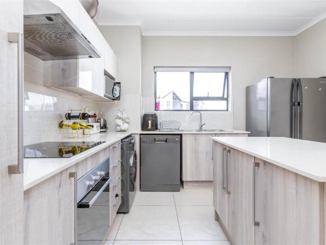 Apartment for sale in Vosloorus, Gauteng