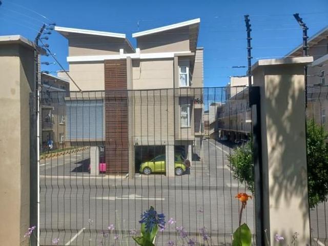 Apartment for rent in North & Sandton, Randburg